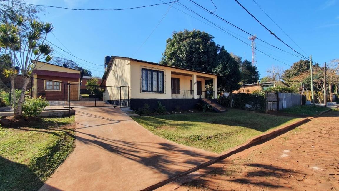 Hospedaje El Tucan Puerto Iguazu Ngoại thất bức ảnh